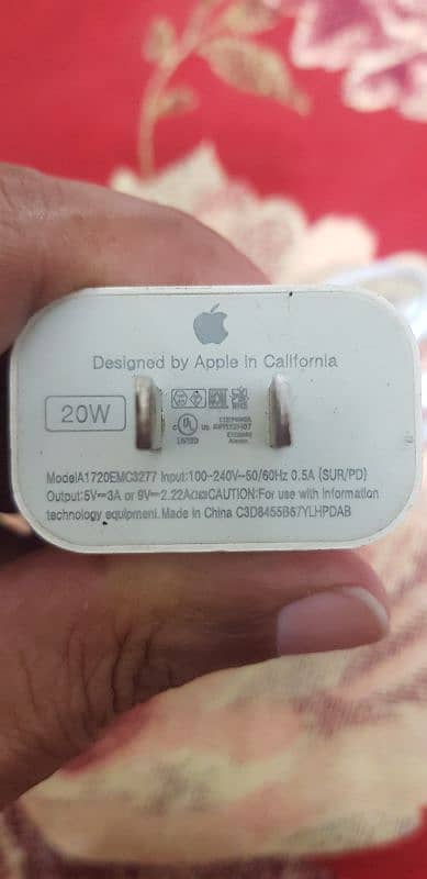 iPhone original chager and copy cable uk pin 0