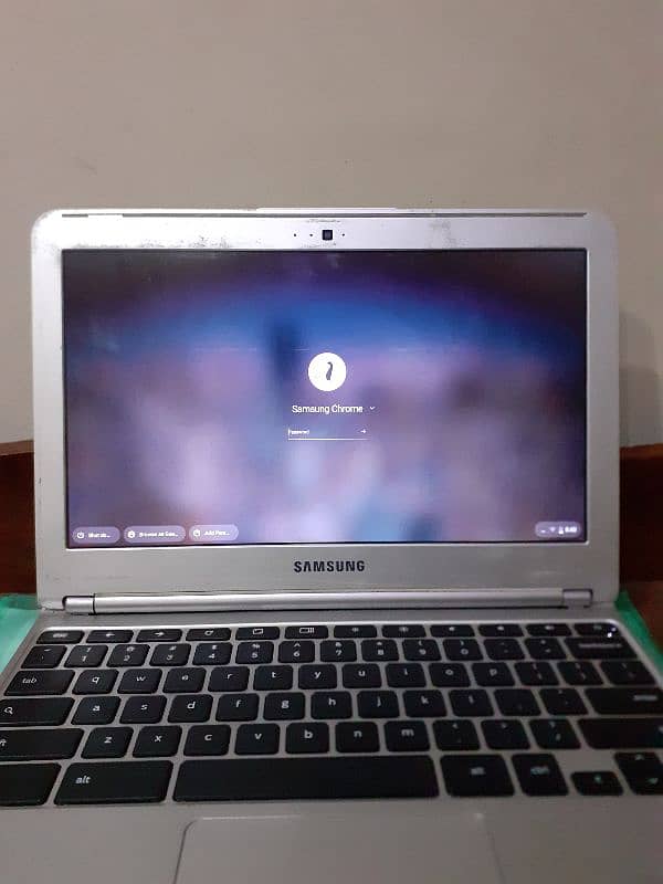 Samsung Chromebook 2014 in mint condition 1