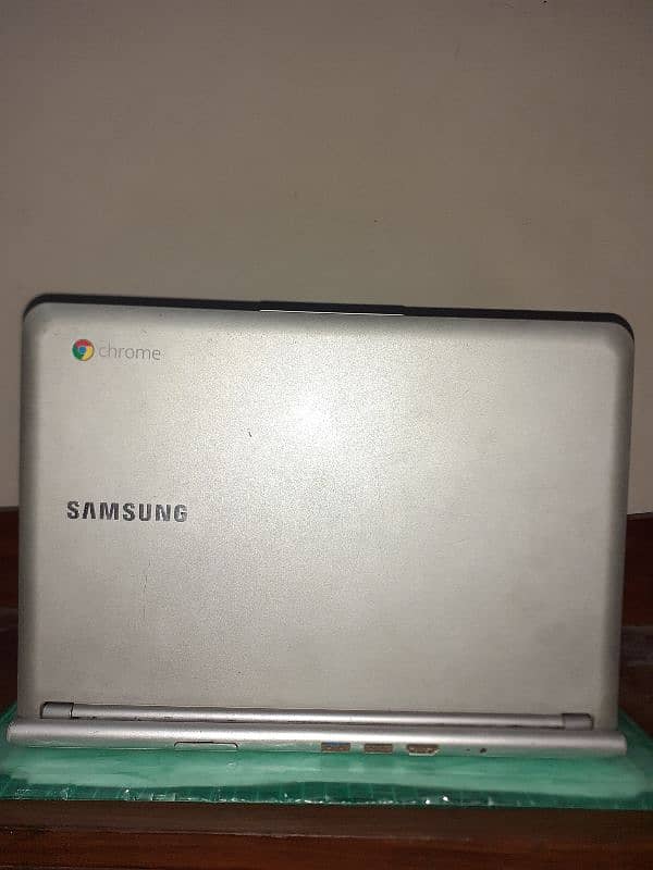 Samsung Chromebook 2014 in mint condition 3