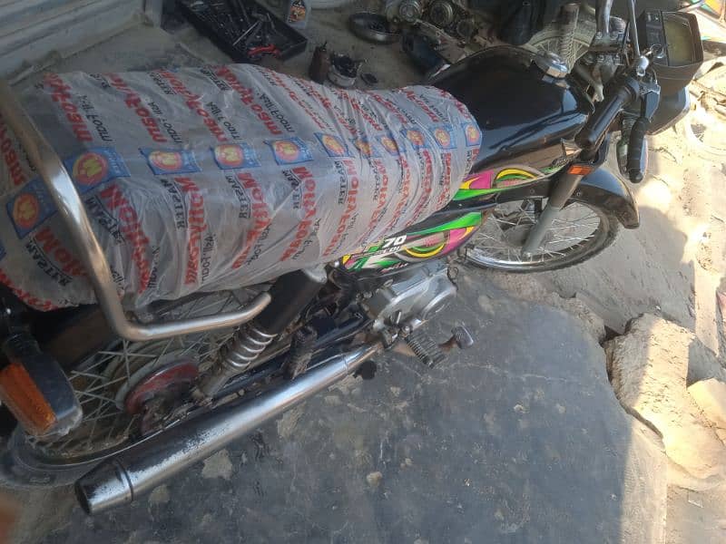 Urgent sale 22 model bike 2