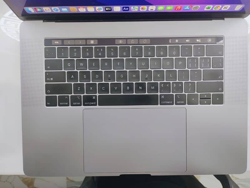 MacBook Pro 2018 15.6" 3