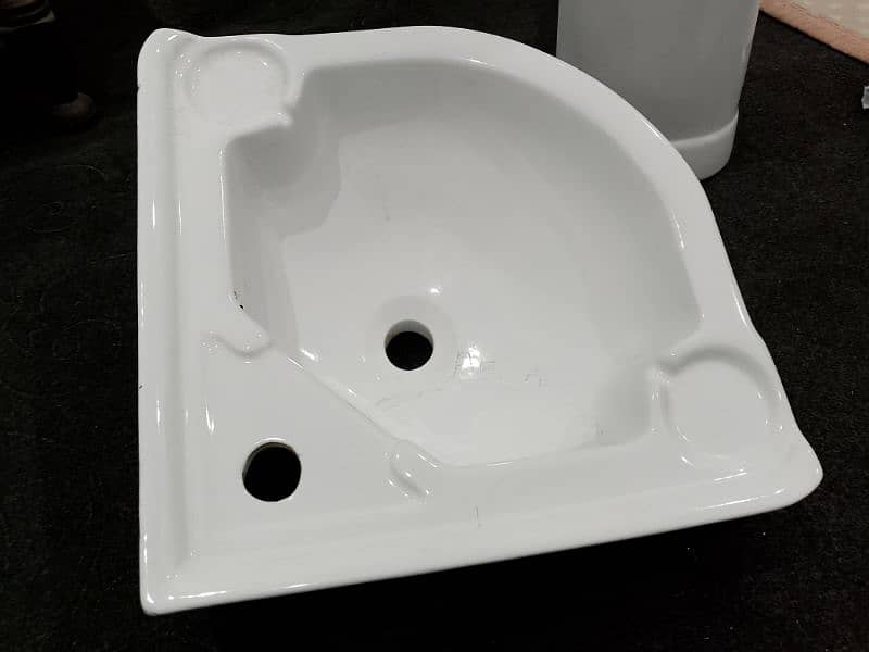 Honours Ceramics Basin For Powder rooms 3