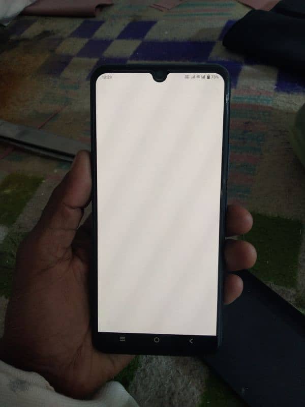 vivo v21e 1