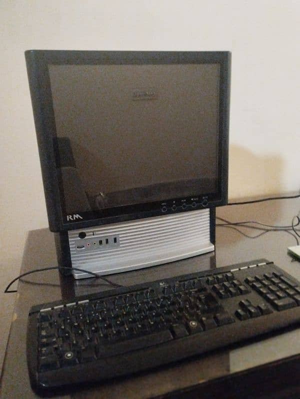 All in one PC , 2GB RAM , 80GB Hard , Intel Core 2 due Processor 2