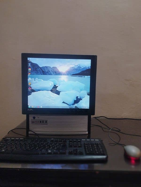 All in one PC , 2GB RAM , 80GB Hard , Intel Core 2 due Processor 4