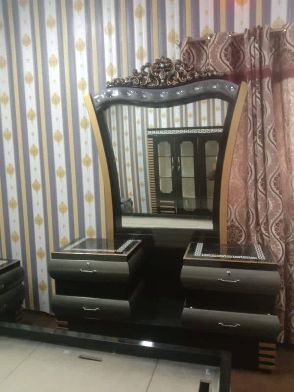 Wooden Bed with dressing 1