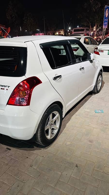 Suzuki Swift 2015 automatic 3