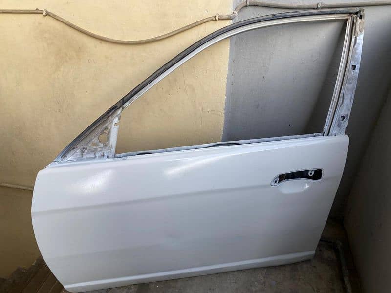 Honda civic 2005 model front and back doors available 1