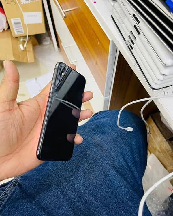 iPhone xs max 256 GB 03230916581 my what'sap 2