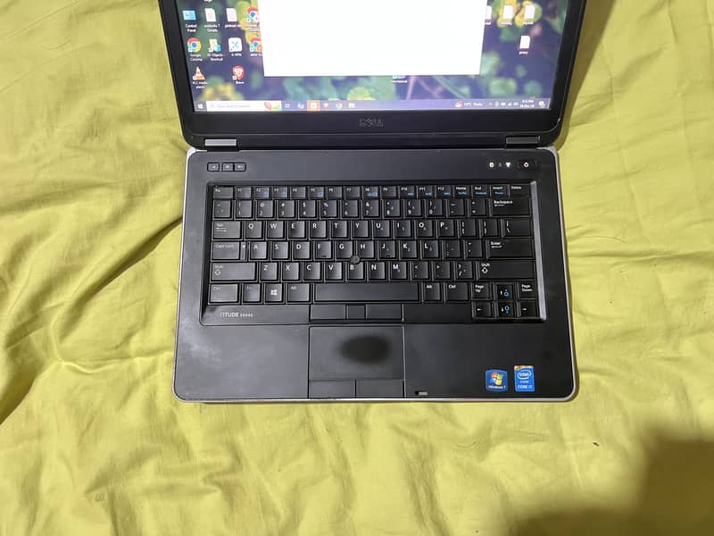 Dell Core i7 4th Generation with 2GB Graphic Card 2