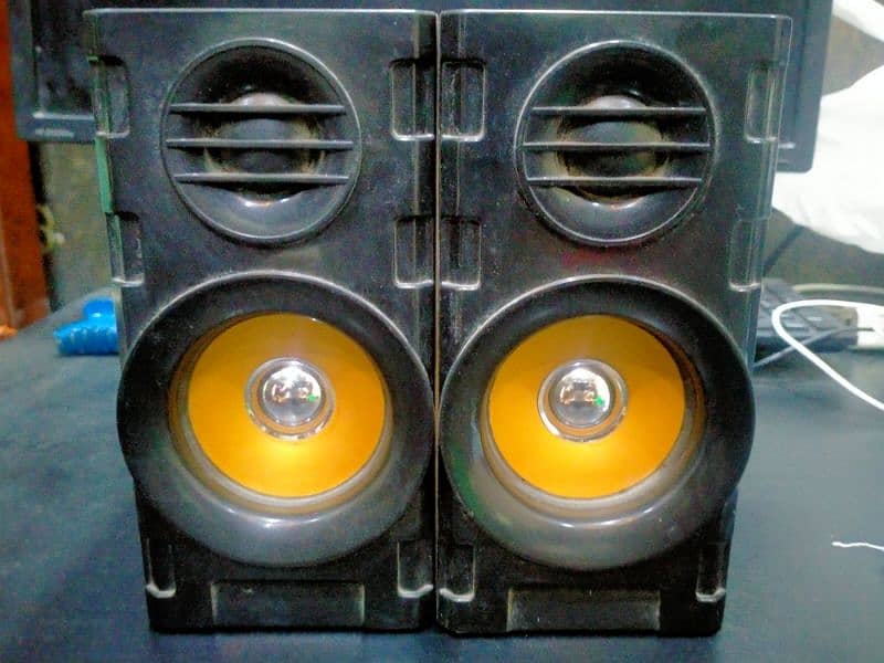 speakers 0