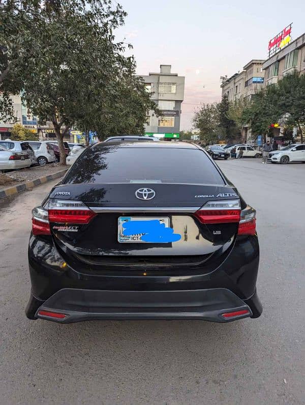 Toyota Corolla Altis 2018 1