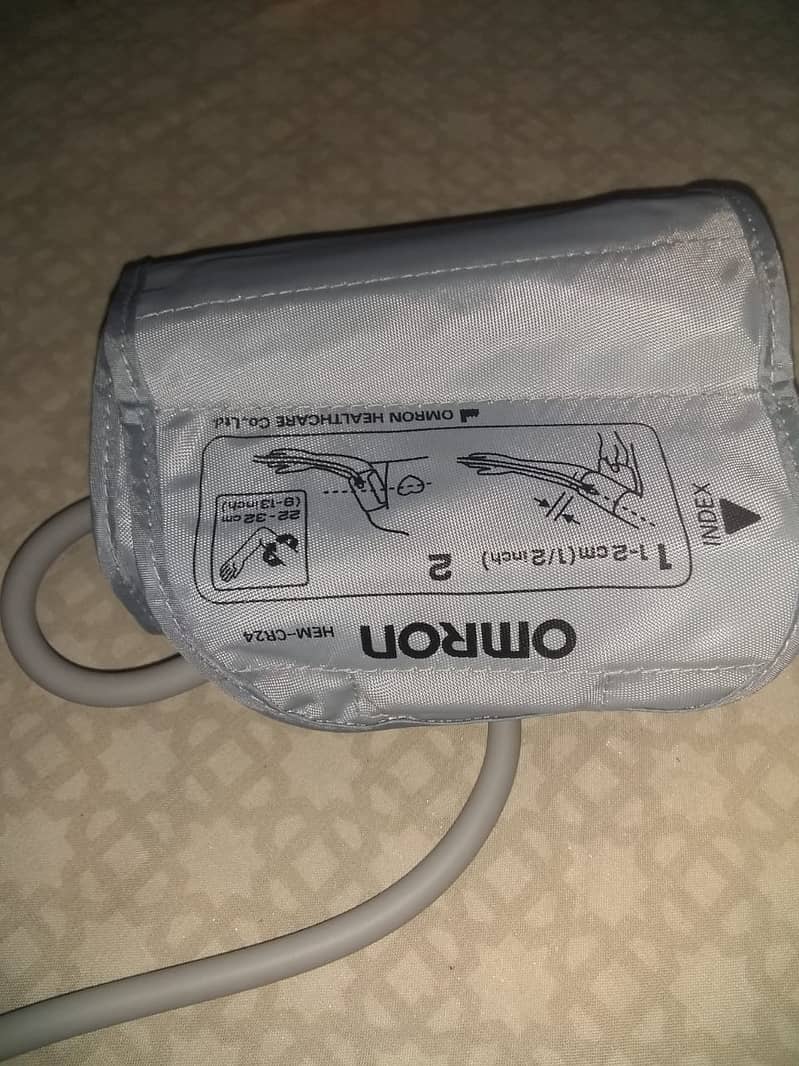 Blood Pressure Monitor  (Original Omron Company - Made in Vietnam) 2