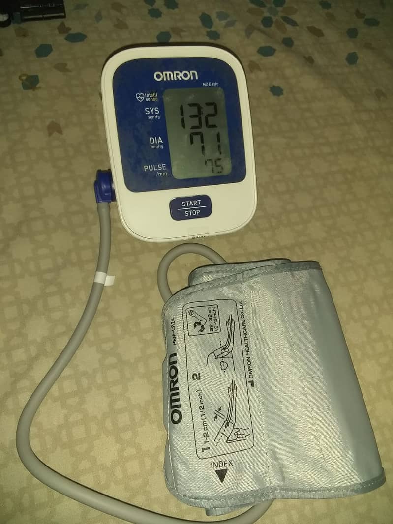 Blood Pressure Monitor  (Original Omron Company - Made in Vietnam) 4