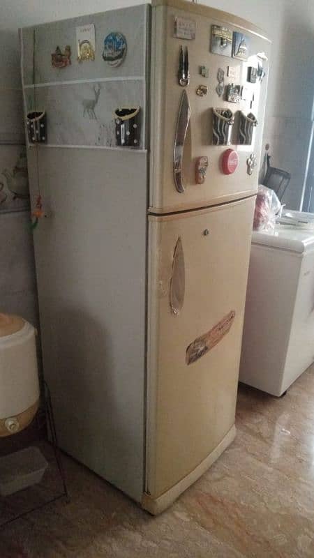 fridge in a running condition moving abroard 0