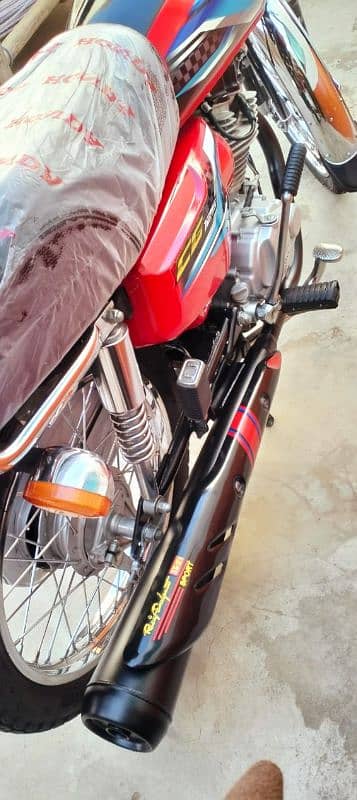 Honda 125 Lush Condition 2023/24 8