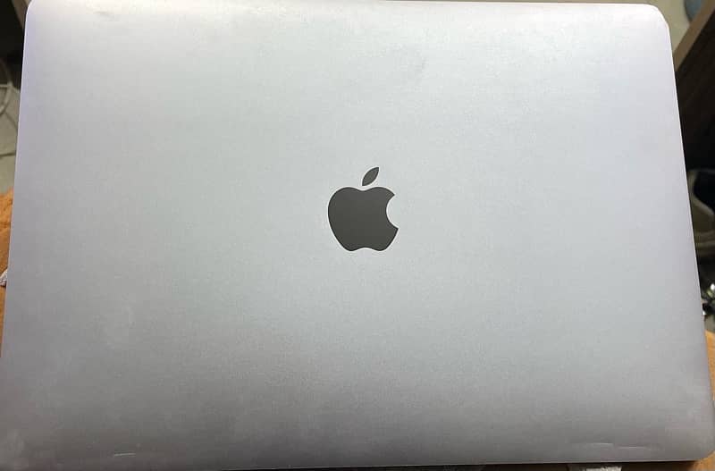 Mac book pro 2016 8/512 4