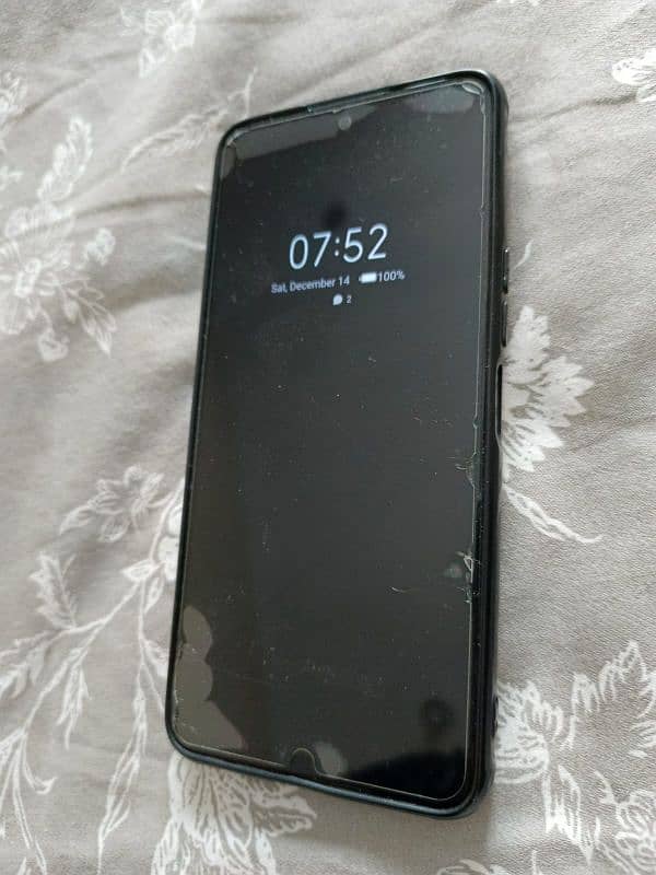 Tecno Camon 18 Premier 8