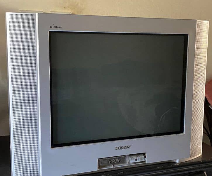 Sony Trinitron TV 0