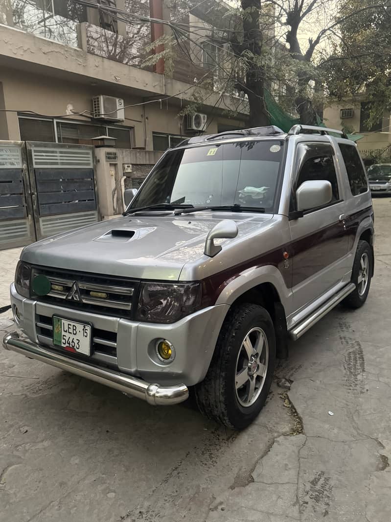 Mitsubishi Pajero mini Jeep 4x4 automatic total genuine 1