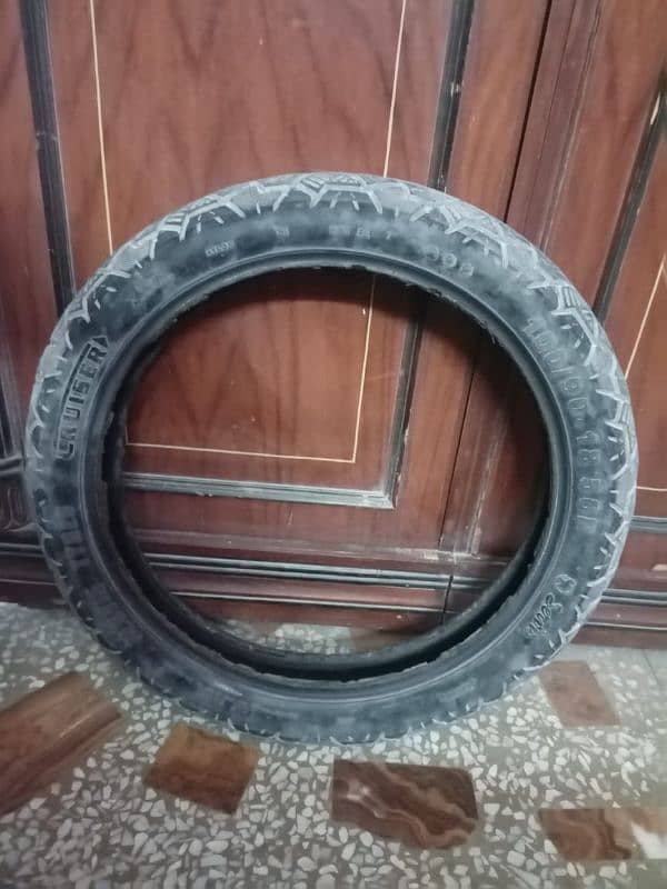 Suzuki GS. 150 Rim. Tyre 2