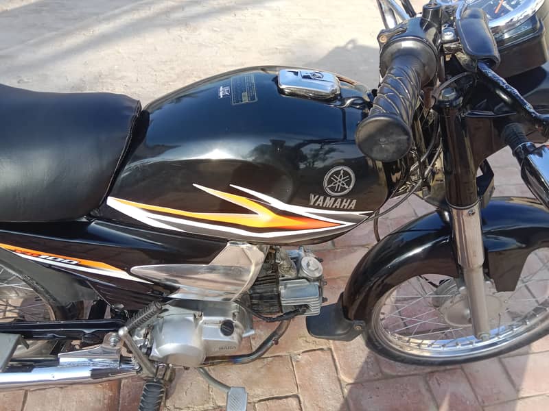 Yamaha Junoon 100cc. WhatsApp. 03085831111 8