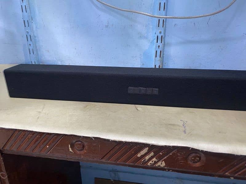 Vizio sound bar 29 inch original high quality bass 2