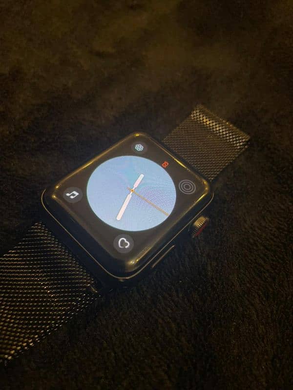 Apple Watch Series 3 42 mm 5