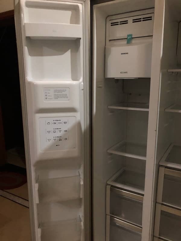 SIEMENS DOUBLE DOOR FRIDGE 2