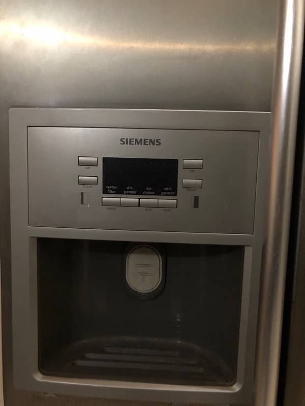 SIEMENS DOUBLE DOOR FRIDGE 5