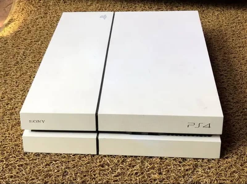 PS4 500GB 10 By 10 Condition 1