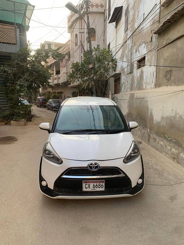 Toyota Sienta 2015 registered 2018 full option 9