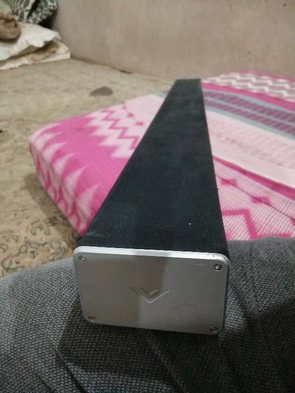 Vizio sound bar big size 2