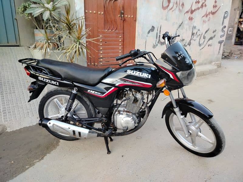 Suzuki GD 110 s 4