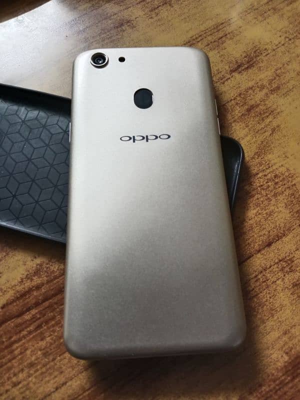 OPPO F5 0