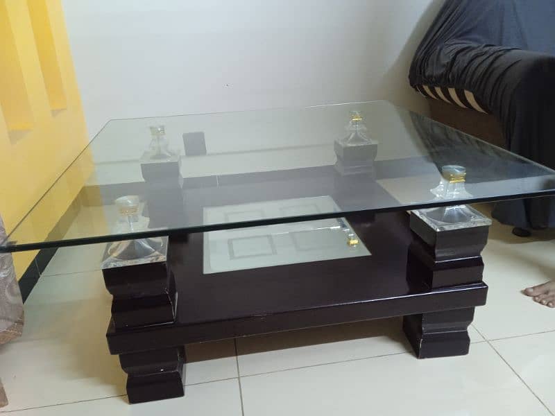 Stylish Drawing Room Centre Table 3