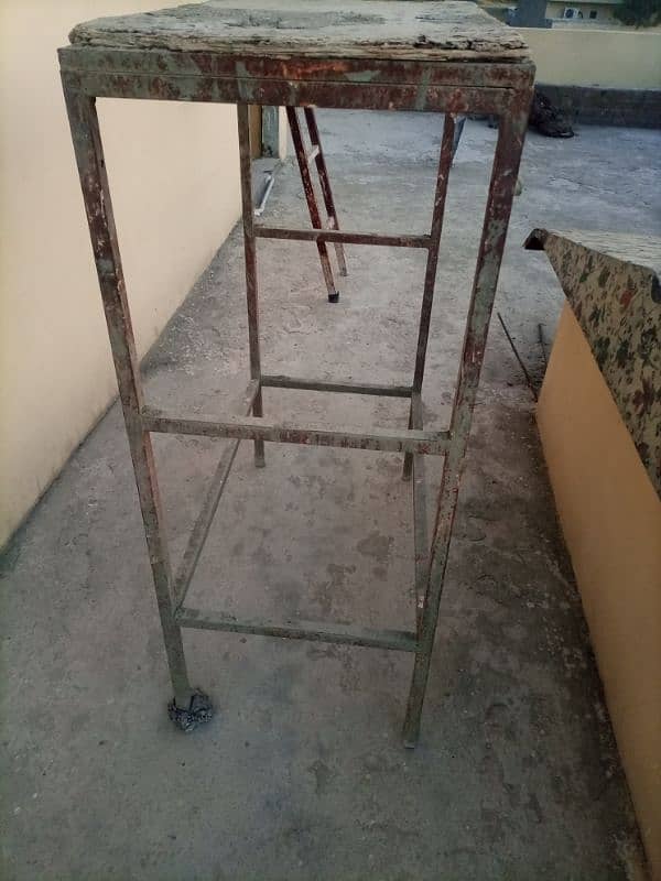 Iron table with 4 - 5 meter height 2