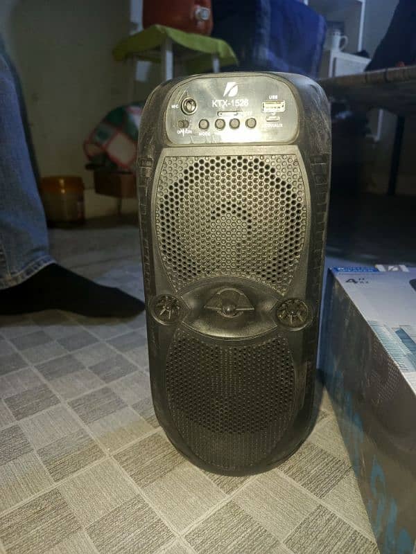 Bluetooth Speaker 0