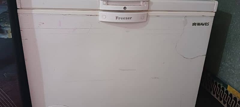 waves deep freezer 2years used only in good condition 1