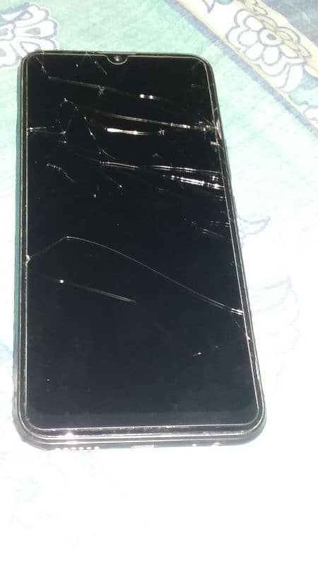 panel theak ha glass mai scratched ayn hn 0