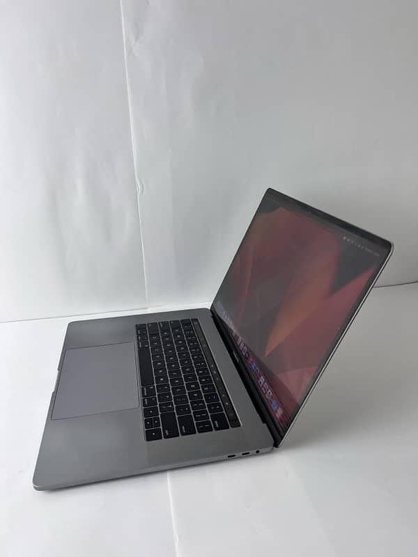 MACBOOK PRO 2016 2