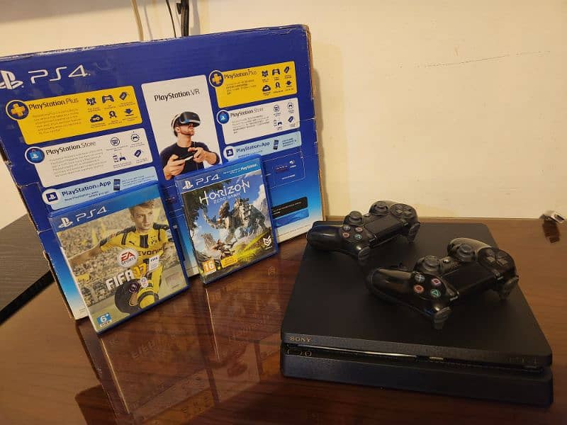 PS4 SLIM dual Controller Almost New 500GB 2