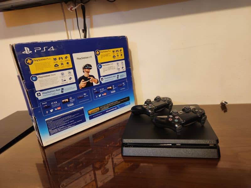 PS4 SLIM dual Controller Almost New 500GB 4