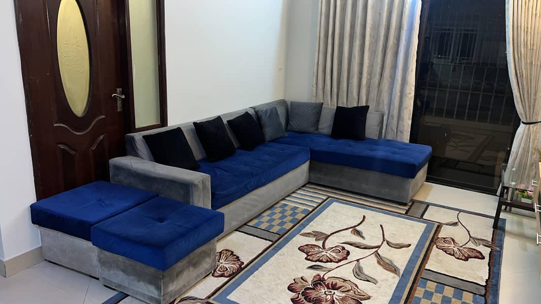 Used L Shaped 3 Seater Sofa Set With Matching 2 Shape Ottomans 1