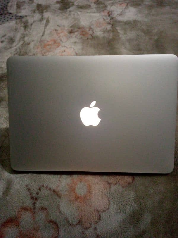 MacBook Pro 2015 Early Model, 8GBRAM,256GBSSD  Apple Laptop 1