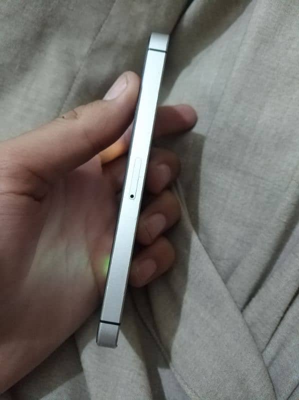 iPhone 5se non PTA 17