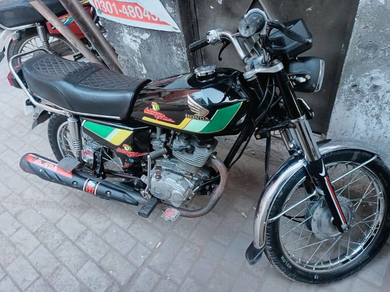 honda 125 ok hy koi masla nh bhren hy 1