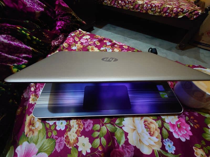 hp core i5 gen 7  condition 10/9 only serious buyers 3