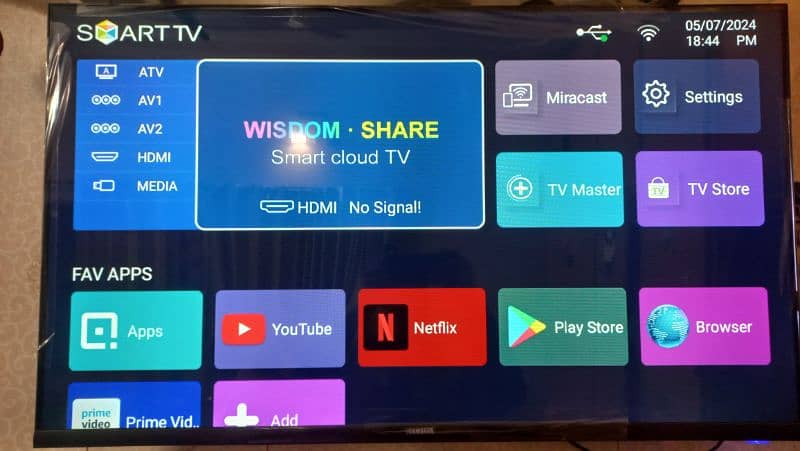 44 inches high resolution baze less LED Smart Android new condition 3