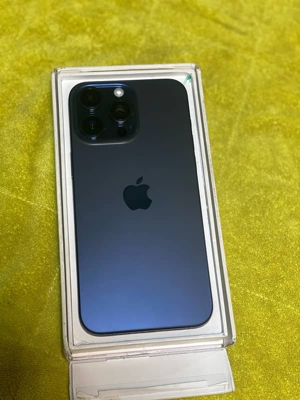 iPhone 15 pro max 0